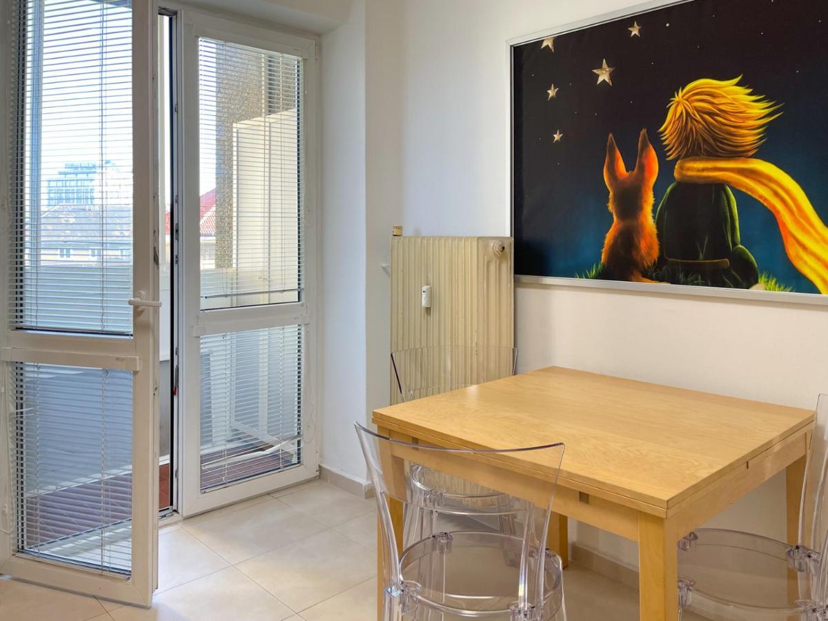 City Center 2 Bedroom A/C Apartment Bratislava Luaran gambar